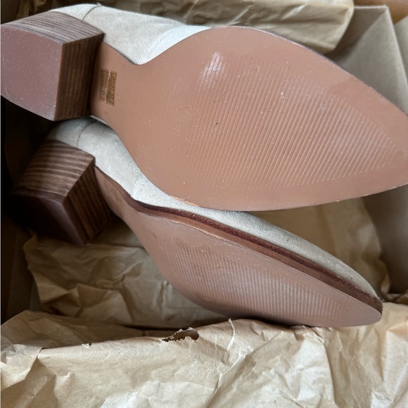 MADEWELL Tan Suede Western Ankle Boots Sz8, Stacked Heel, Classic Khaki Booties - Picture 7 of 10
